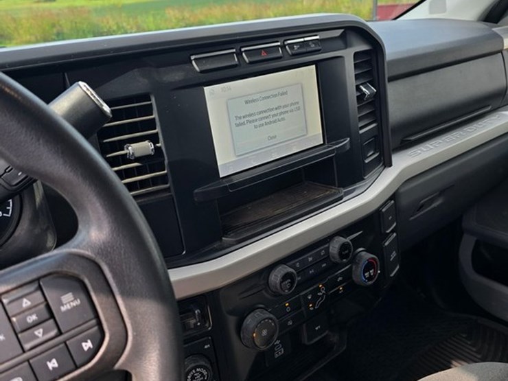 2023-ford-f350-xlt-image-25