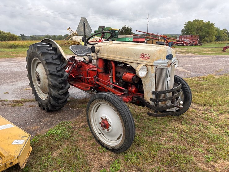 ford-8n-image-4