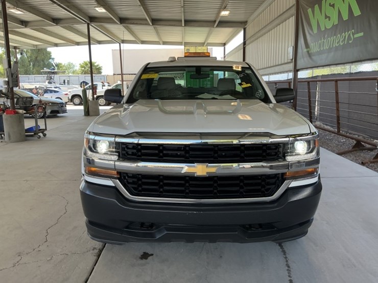 2017-chevrolet-silverado-1500-image-3