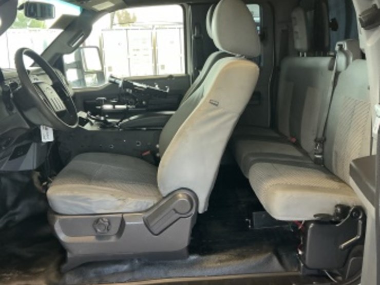 2016-ford-f550-image-25