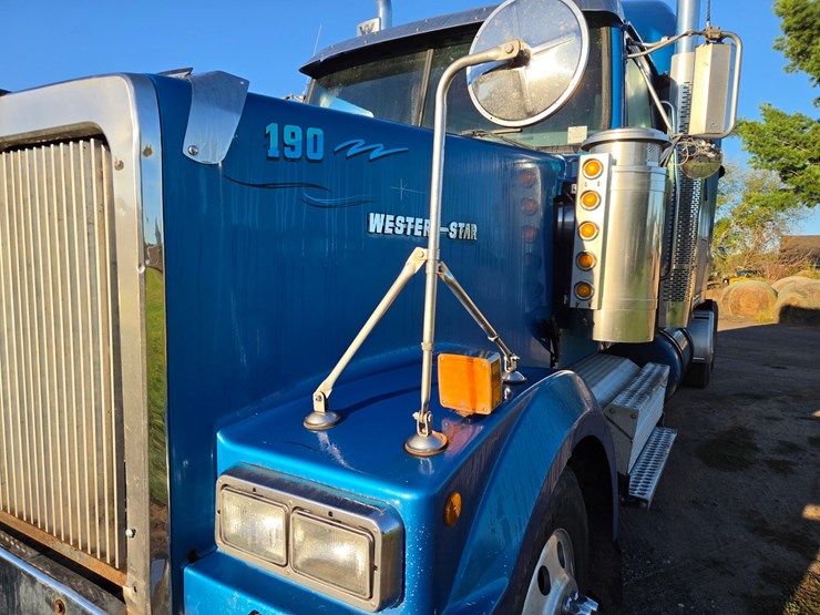 2001-western-star-4964ex-image-11