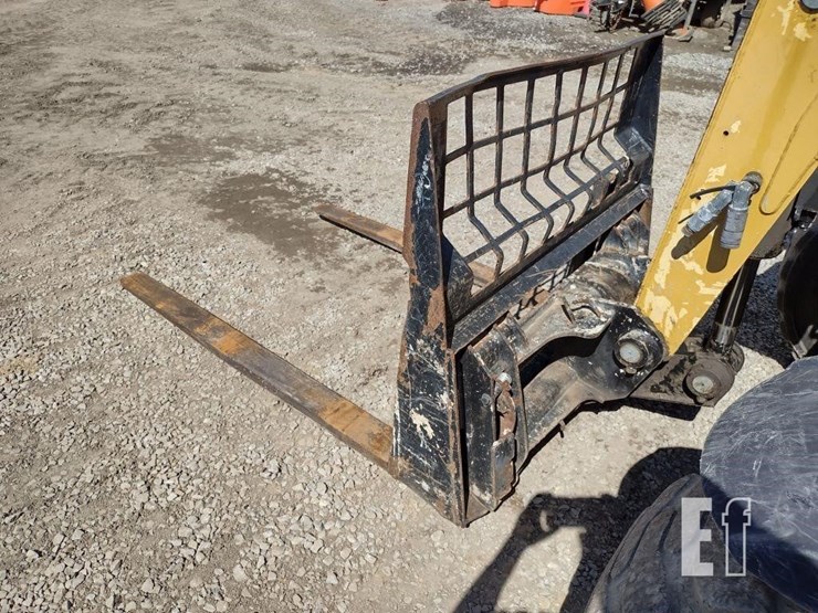 2011-caterpillar-th255-image-19