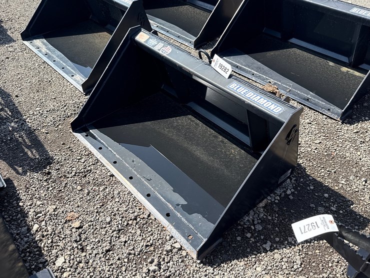 #2042-•-blue-diamond-44"-mini-skid-steer-smooth-bucket-image-1
