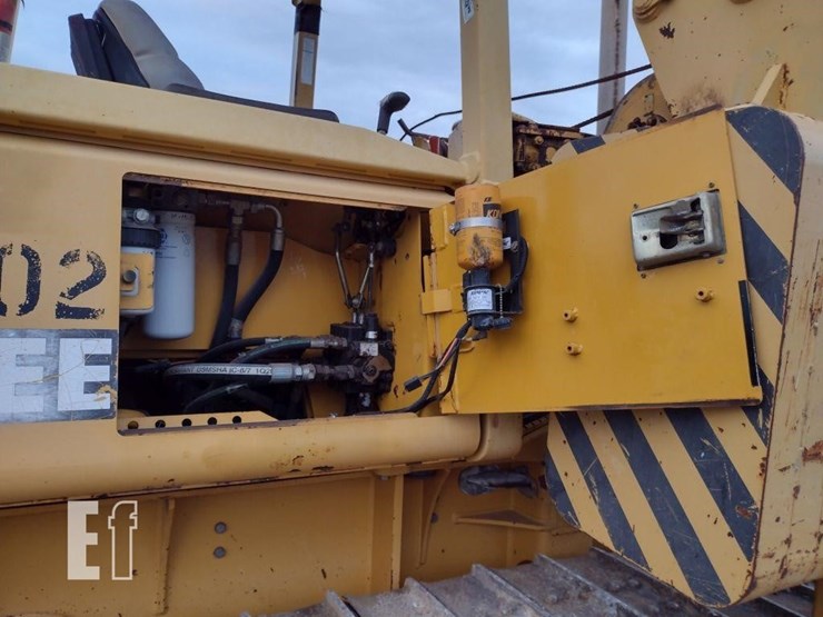 2000-deere-650h-lt-image-44