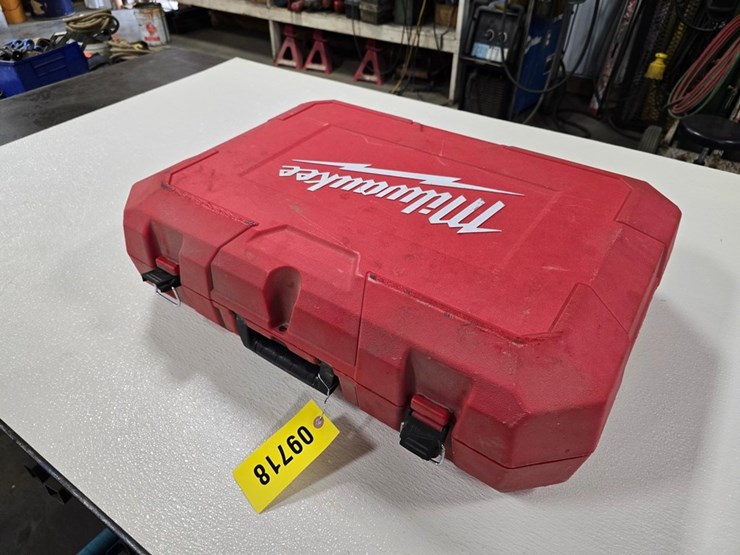 #9718-•-milwaukee-1518-electro-magnetic-drill-kit-image-7