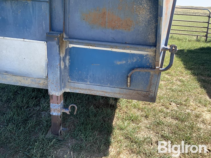 1994-pro-western-t/a-gooseneck-livestock-trailer-image-9