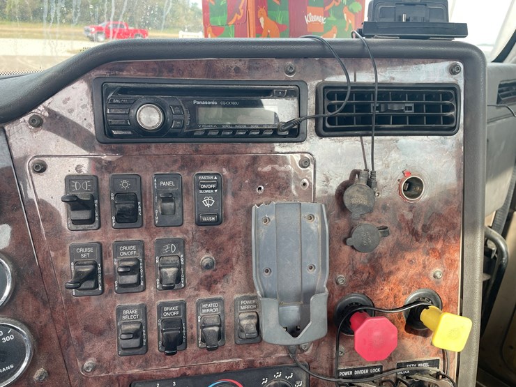 2005-international-9200i-image-32