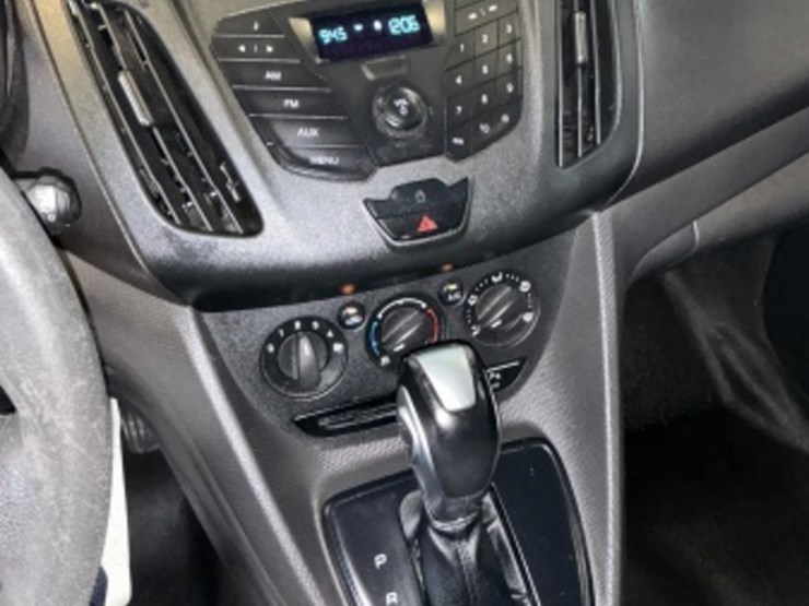 2015-ford-transit-connect-image-21