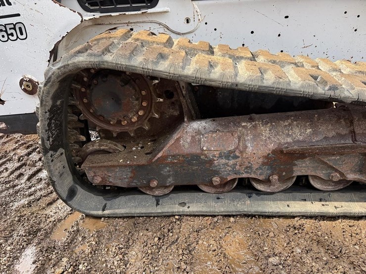 2019-bobcat-t650-image-14