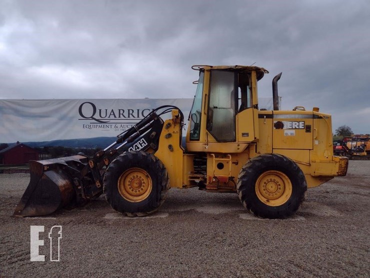 1998-deere-tc44h-image-1