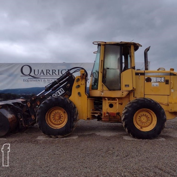 1998 DEERE TC44H