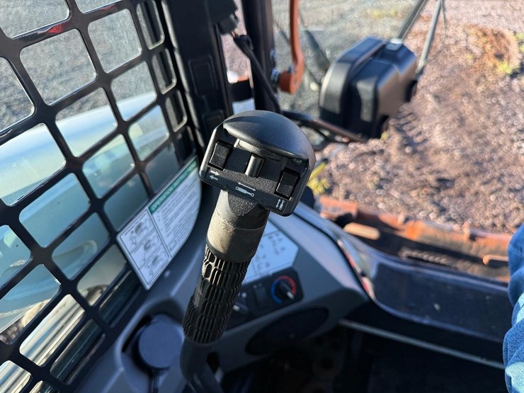 2018-bobcat-s550-image-20