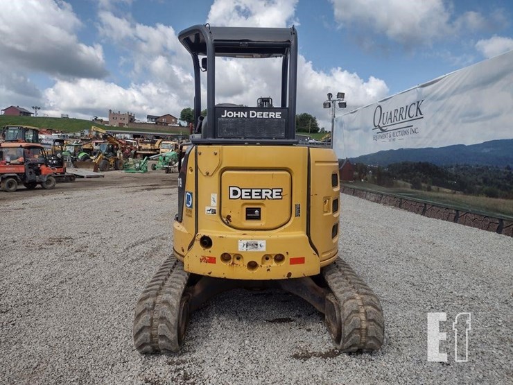 2015-deere-35g-image-4