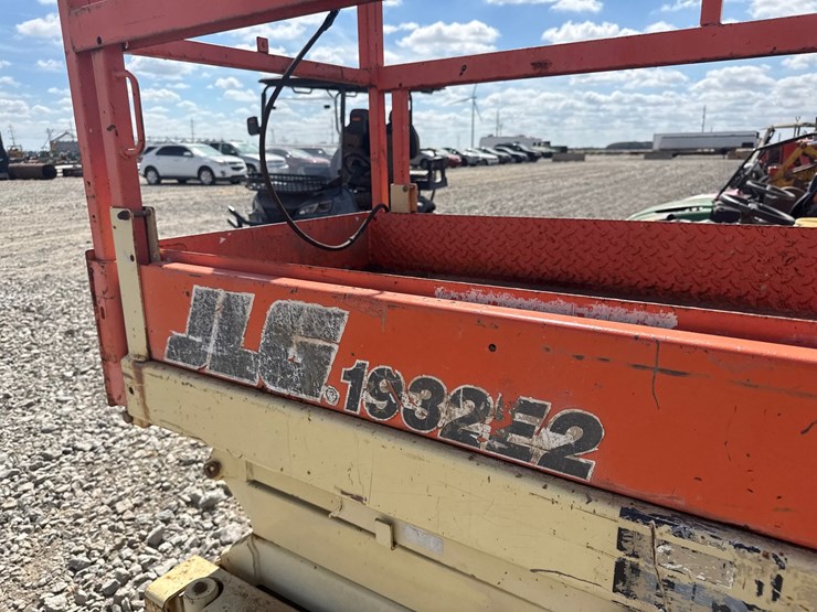 jlg-1932e2-image-9