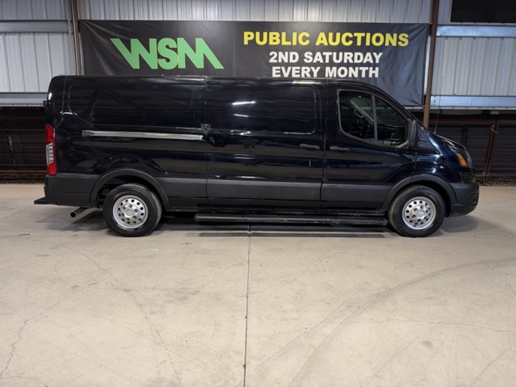 2021-ford-transit-image-1