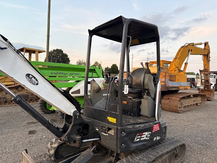 2020-bobcat-e35-image-11