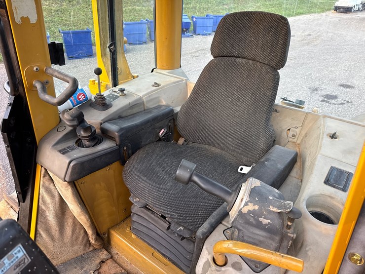 caterpillar-d6n-image-13