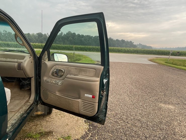 1996-chevrolet-3500-image-25