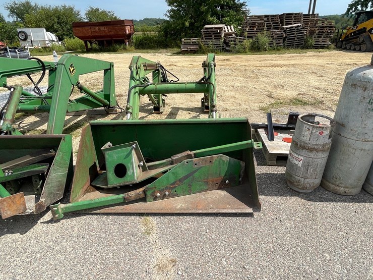 #1326-•-john-deere-j145-loader-with-bucket-image-2