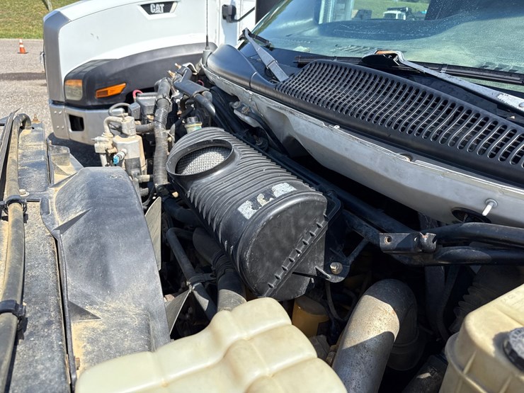 2002-caterpillar-3126-image-22