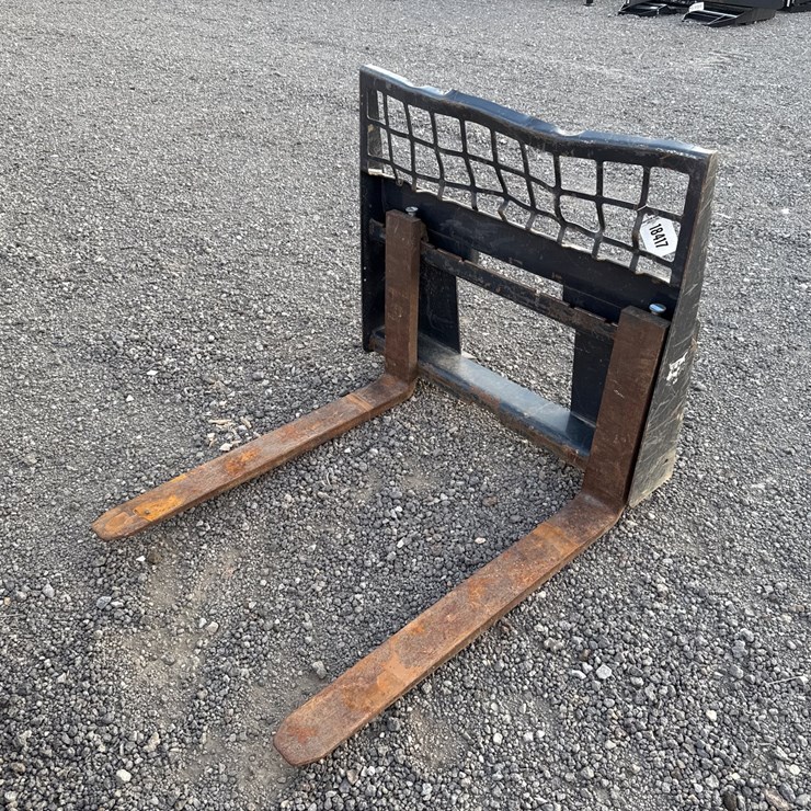 #2092 • BOBCAT 36" MINI SKID STEER PALLET FORKS