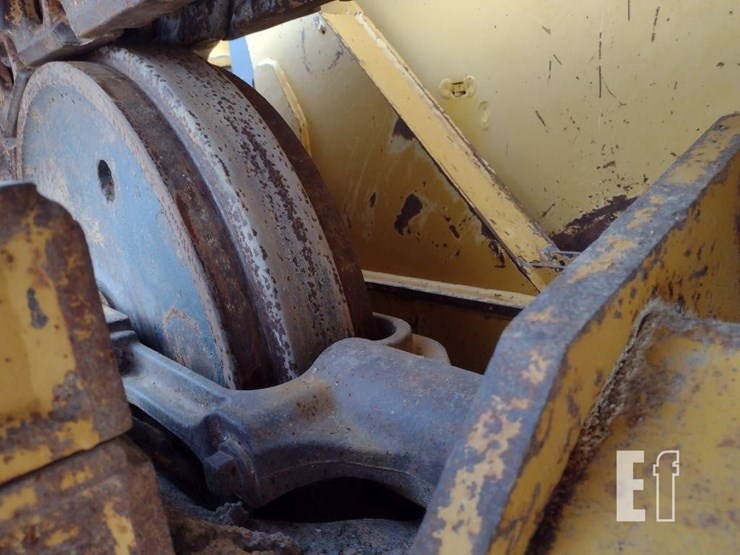 2000-deere-650h-lt-image-16