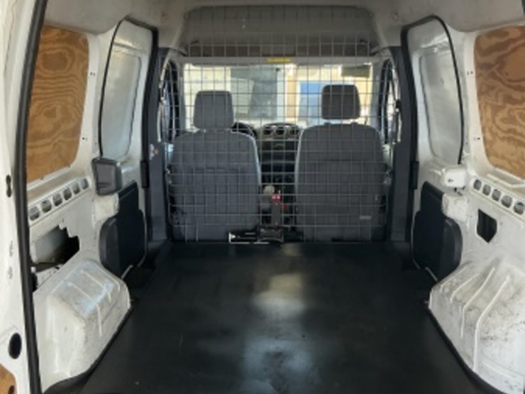 2011-ford-transit-connect-image-10