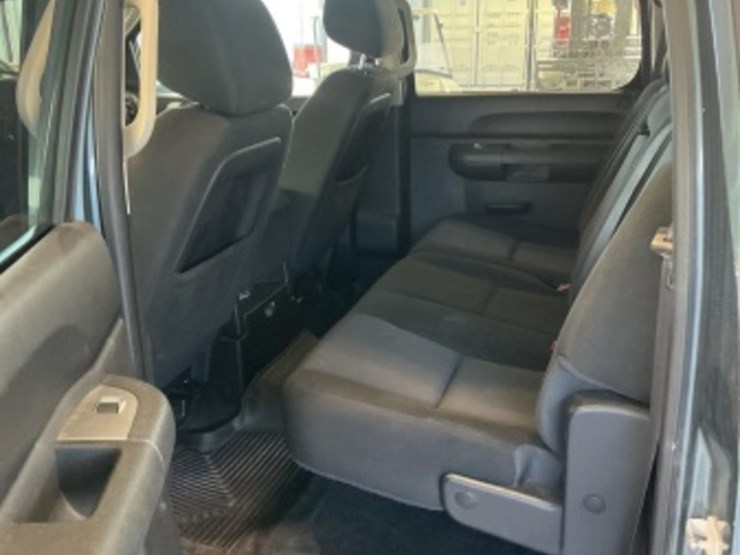 2012-chevrolet-silverado-1500-image-25