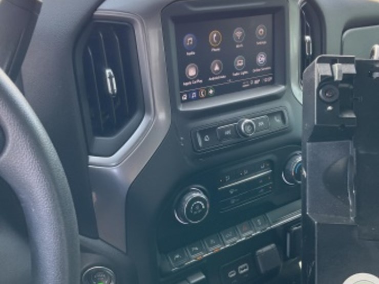2025-chevrolet-silverado-1500-image-19