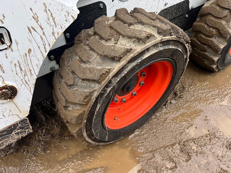 2018-bobcat-s570-image-16
