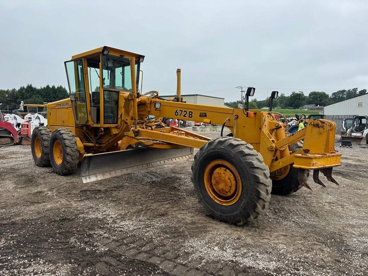 deere-672b-image-7