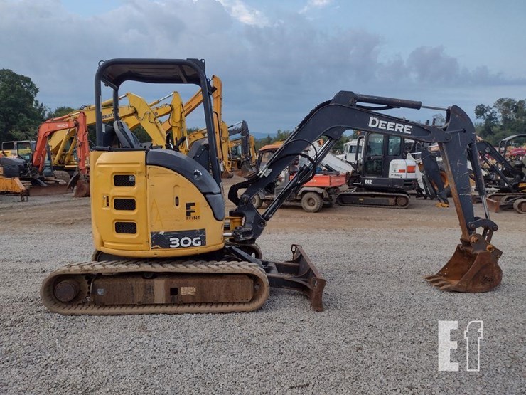 2017-deere-30g-image-3