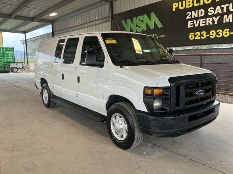 2009-ford-cargo-image-2