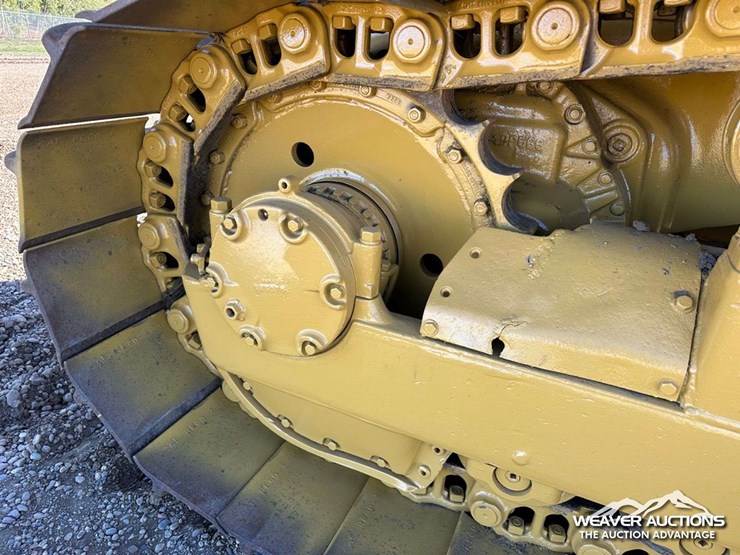 caterpillar-d6d-image-36