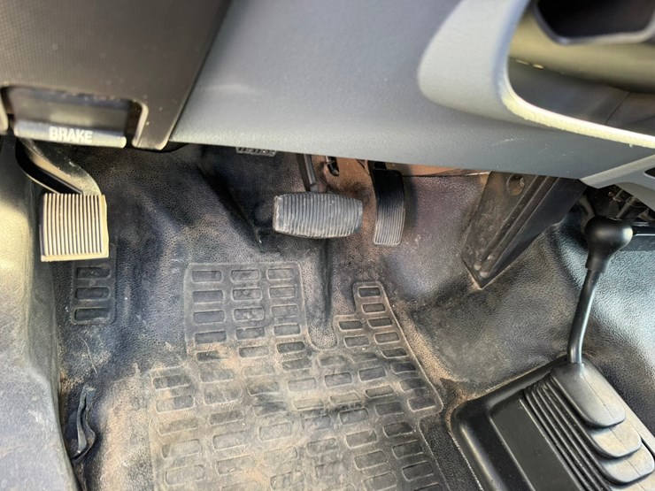 2013-ford-f550-image-42