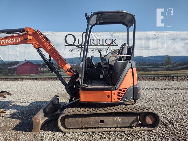 2011-hitachi-zx35u-3-image-12