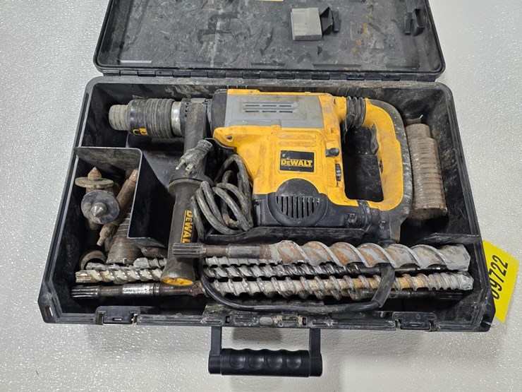 #9722-•-dewalt-d25651k-hammer-drill-image-1