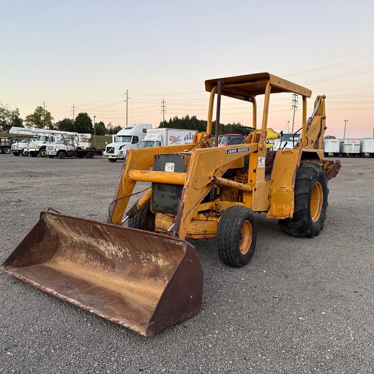 JOHN DEERE 310