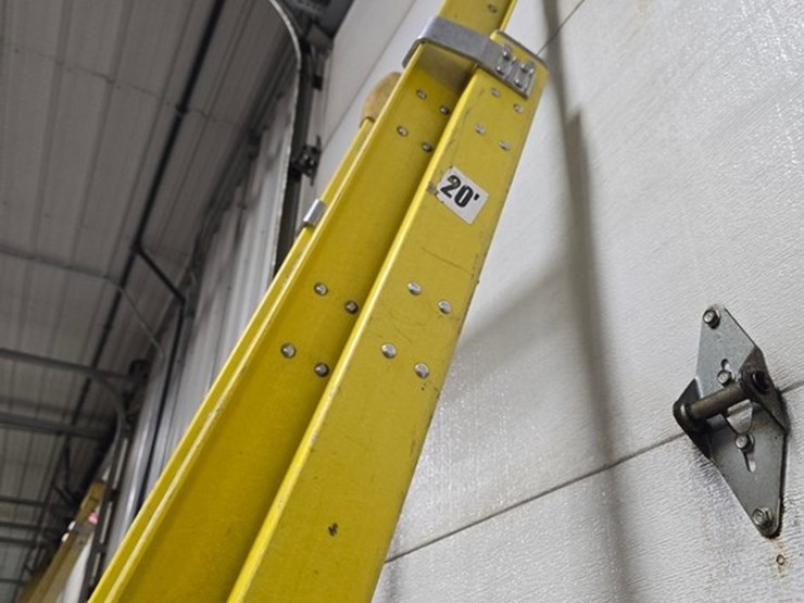 #9741-•-louisville-20'-extension-ladder-image-6