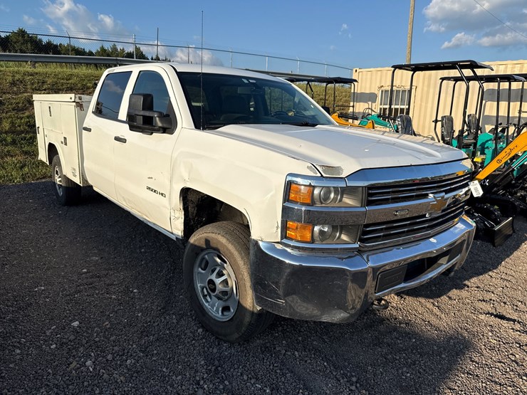 2016-chevrolet-2500-image-3