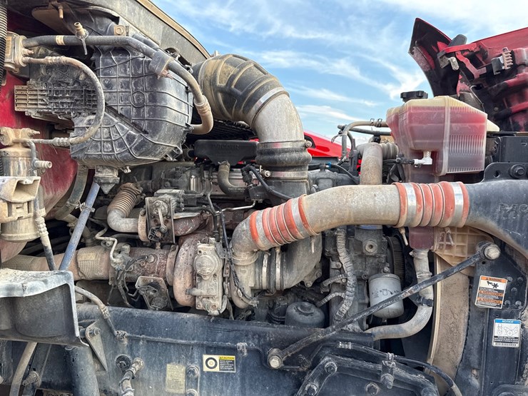 2017-kenworth-t880-image-21