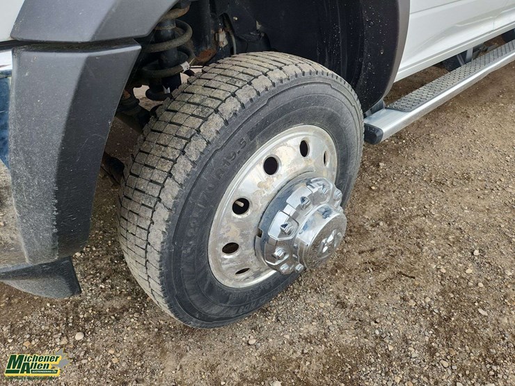 2020-ram-5500-laramie-image-9