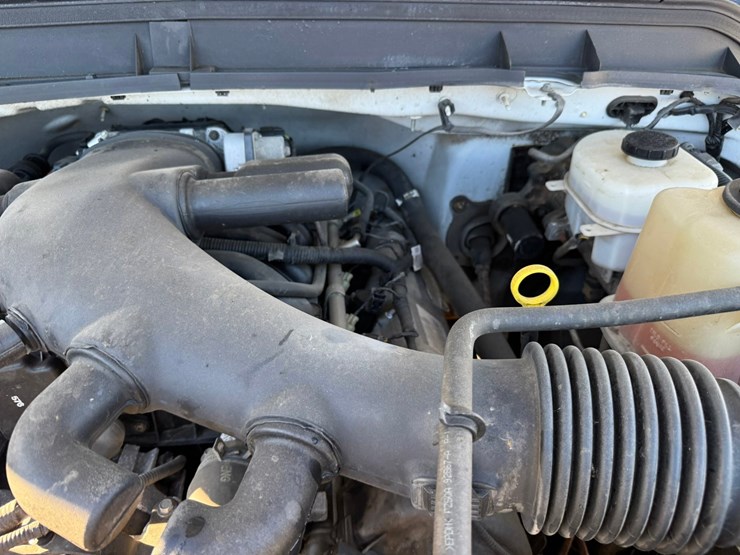 2013-ford-f550-image-47