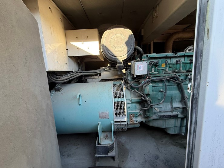 #3501-•-whisperwatt-dca-1651v-towable-generator-image-27