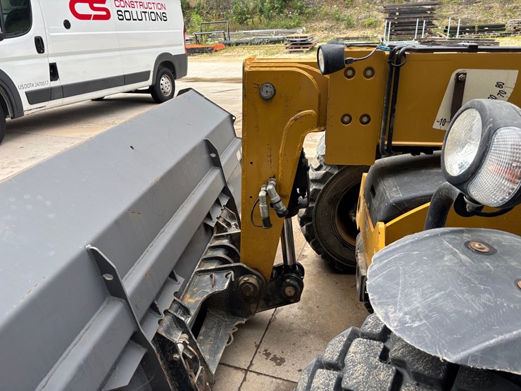 caterpillar-th255-image-11