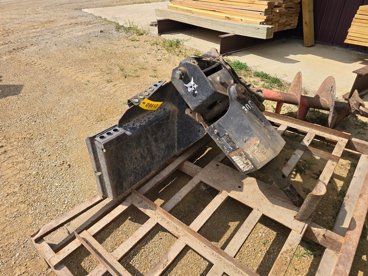 #9613-•-2009-bobcat-300-direct-drive-post-hole-digger-image-7