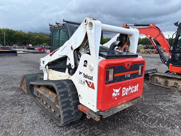 2020-bobcat-t770-image-9