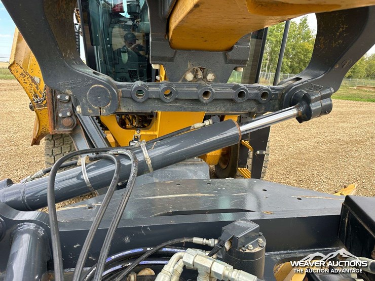 john-deere-872-image-41