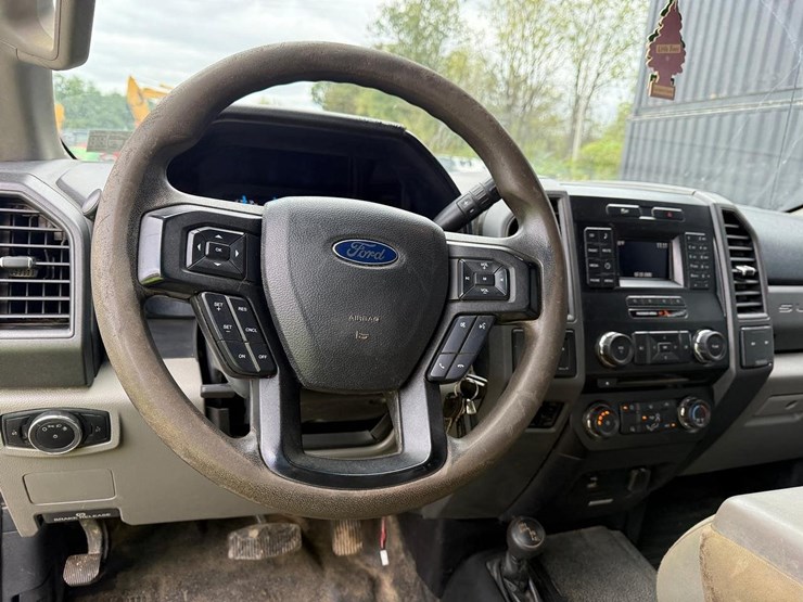2017-ford-f350-image-34