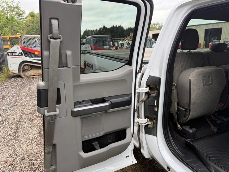 2018-ford-f150-image-15